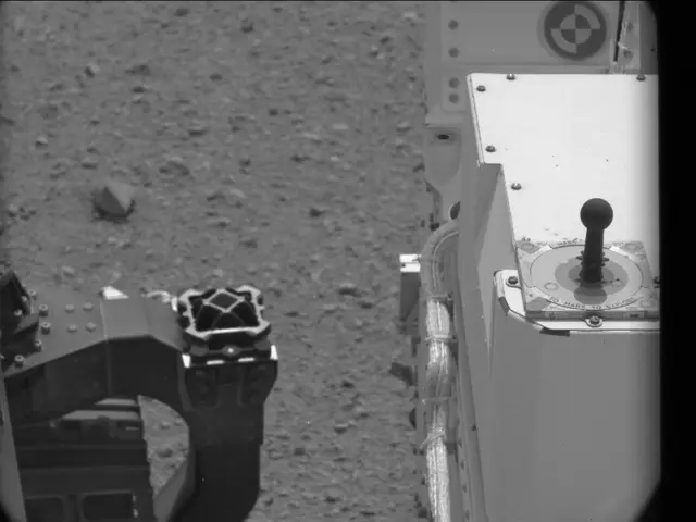 Sol 13: Mast Camera (Mastcam)