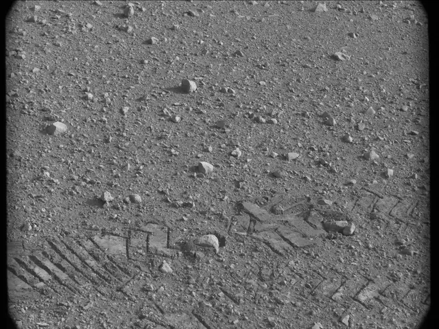 Sol 17: Mast Camera (Mastcam)