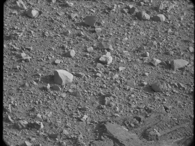 Sol 17: Mast Camera (Mastcam)