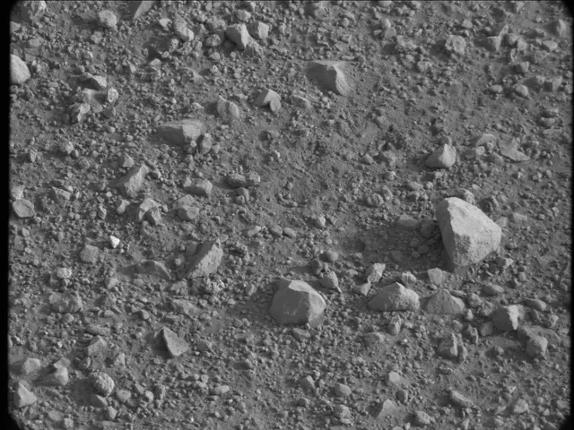 Sol 17: Mast Camera (Mastcam)