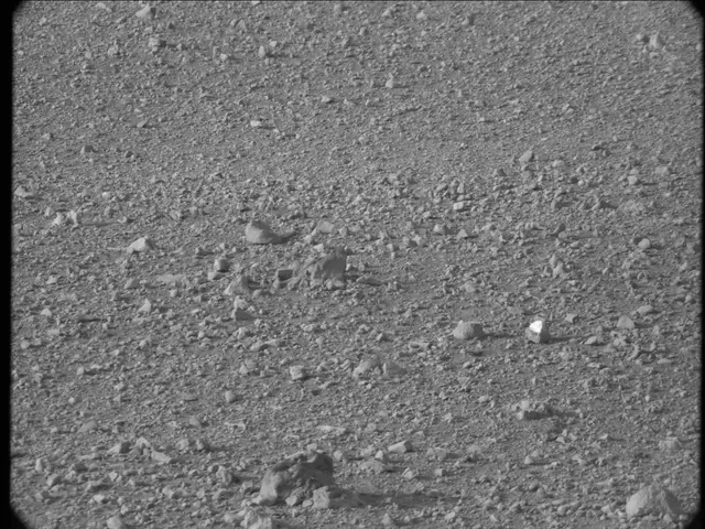 Sol 17: Mast Camera (Mastcam)