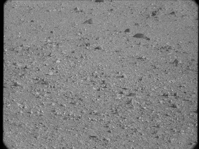 Sol 19: Mast Camera (Mastcam)