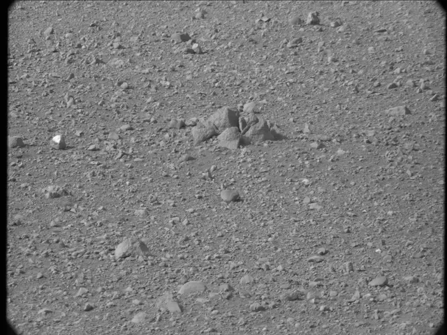 Sol 19: Mast Camera (Mastcam)