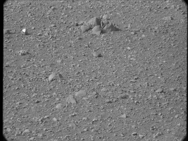 Sol 19: Mast Camera (Mastcam)