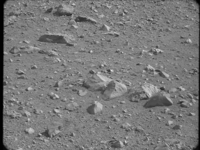 Sol 20: Mast Camera (Mastcam)