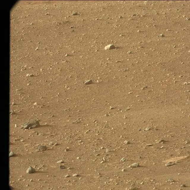Sol 25: Mast Camera (Mastcam)