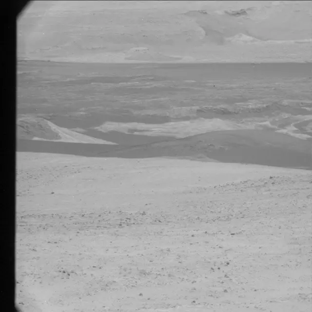 Sol 25: Mast Camera (Mastcam)