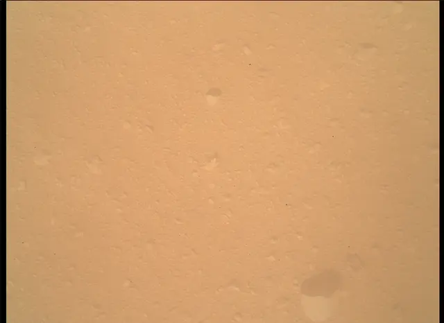 Sol 33: Mars Hand Lens Imager (MAHLI)