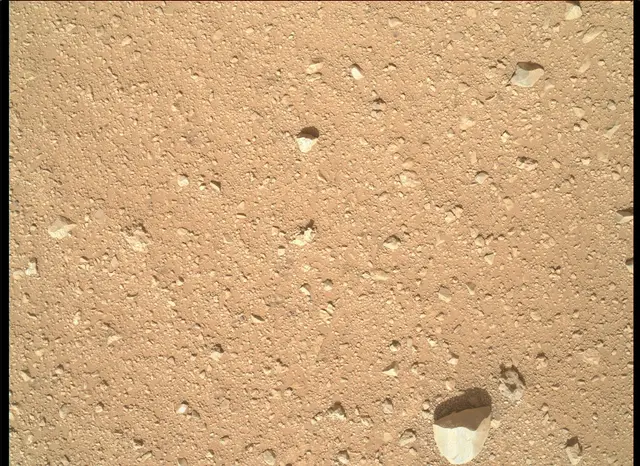 Sol 33: Mars Hand Lens Imager (MAHLI)