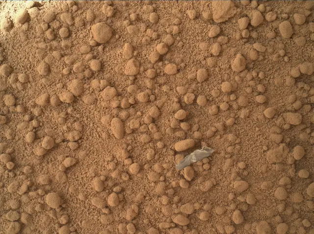 Sol 65: Mars Hand Lens Imager (MAHLI)