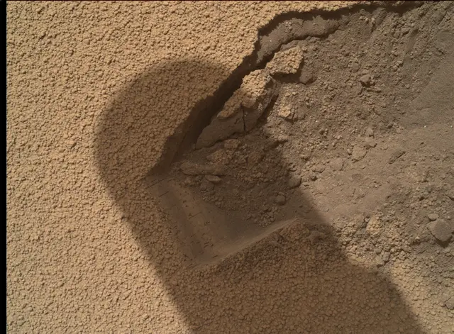 Sol 66: Mars Hand Lens Imager (MAHLI)