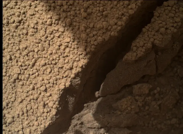 Sol 66: Mars Hand Lens Imager (MAHLI)