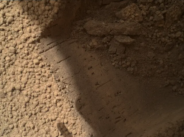 Sol 66: Mars Hand Lens Imager (MAHLI)