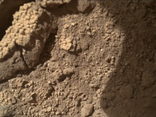Sol 66: Mars Hand Lens Imager (MAHLI)