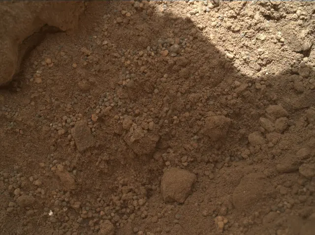 Sol 67: Mars Hand Lens Imager (MAHLI)