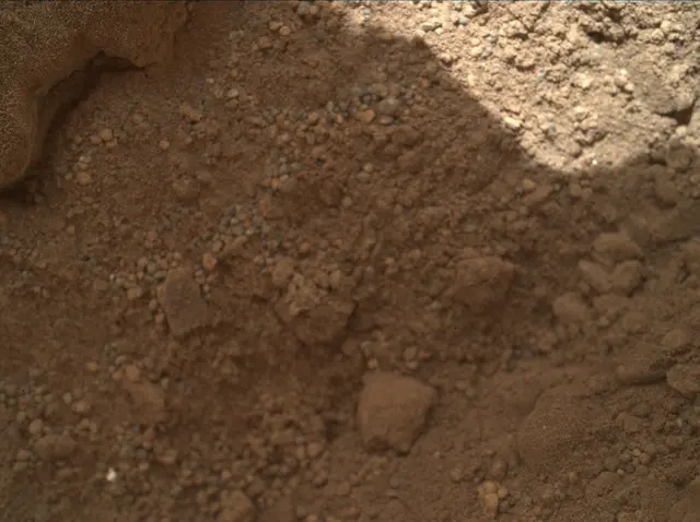 Sol 67: Mars Hand Lens Imager (MAHLI)