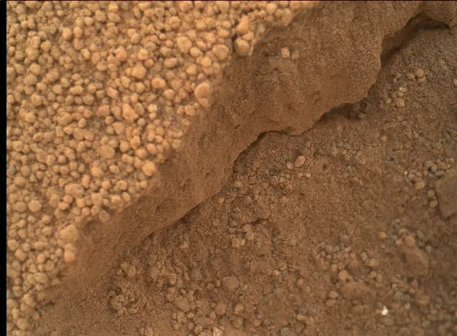 Sol 67: Mars Hand Lens Imager (MAHLI)