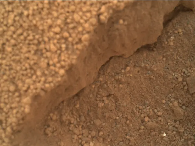 Sol 67: Mars Hand Lens Imager (MAHLI)