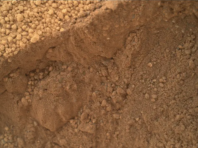 Sol 67: Mars Hand Lens Imager (MAHLI)