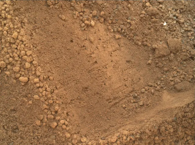 Sol 67: Mars Hand Lens Imager (MAHLI)