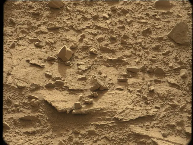 Sol 72: Mast Camera (Mastcam)