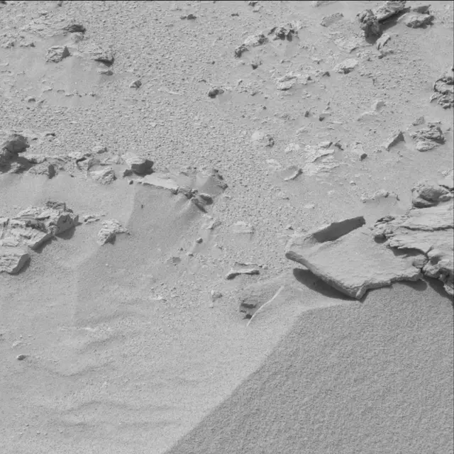 Sol 75: Mast Camera (Mastcam)