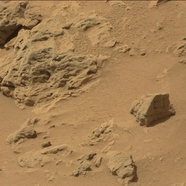 Sol 79: Mast Camera (Mastcam)