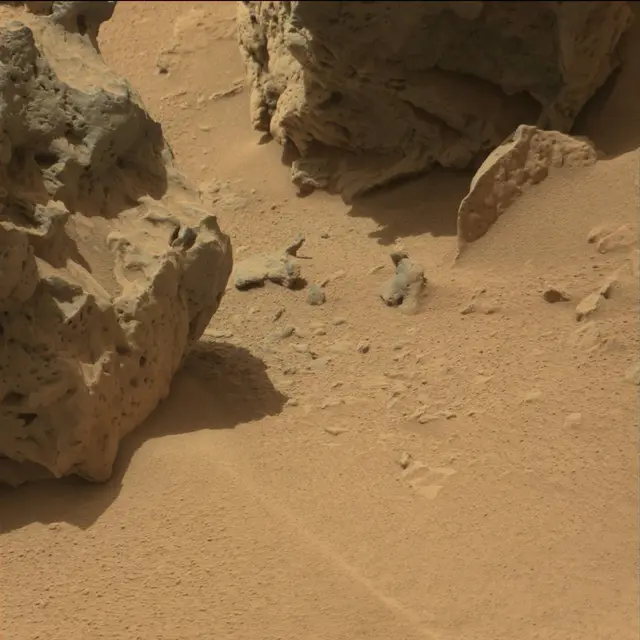 Sol 79: Mast Camera (Mastcam)