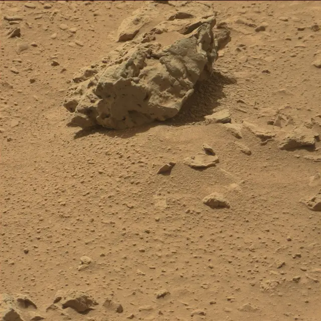 Sol 82: Mast Camera (Mastcam)