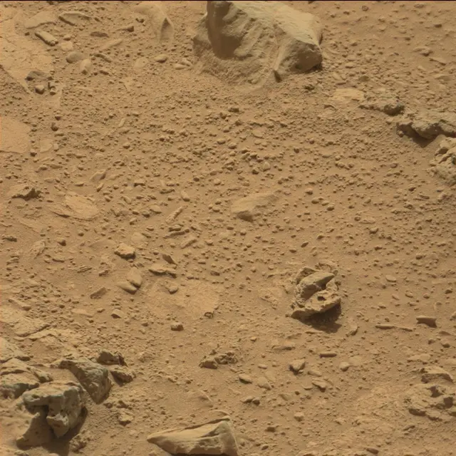 Sol 82: Mast Camera (Mastcam)