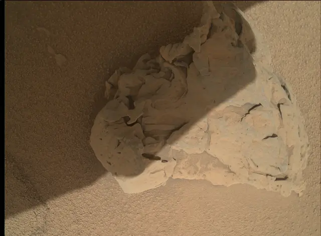 Sol 82: Mars Hand Lens Imager (MAHLI)