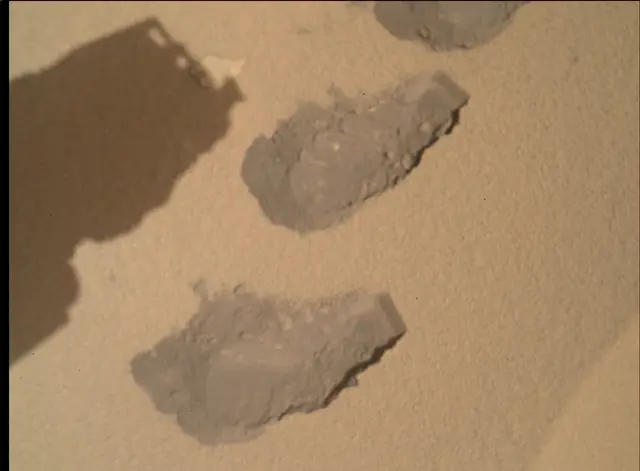 Sol 82: Mars Hand Lens Imager (MAHLI)