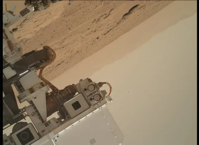 Sol 84: Mars Hand Lens Imager (MAHLI)