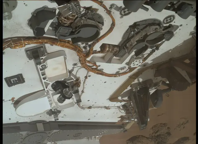 Sol 84: Mars Hand Lens Imager (MAHLI)