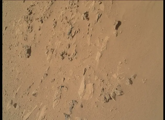 Sol 84: Mars Hand Lens Imager (MAHLI)