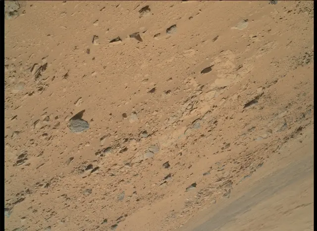 Sol 85: Mars Hand Lens Imager (MAHLI)