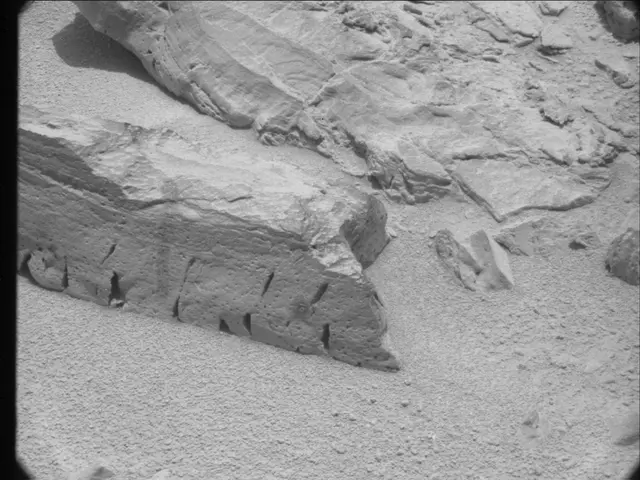 Sol 86: Mast Camera (Mastcam)