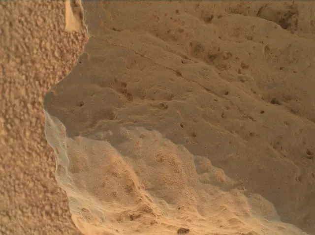 Sol 86: Mars Hand Lens Imager (MAHLI)