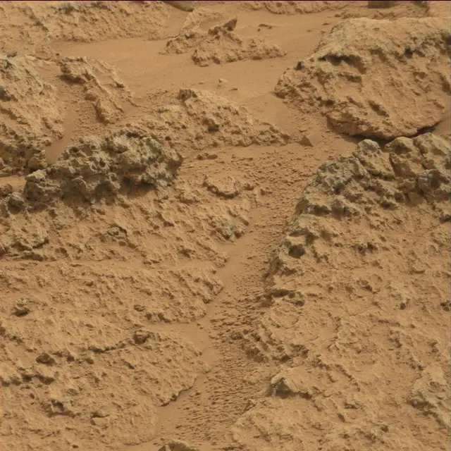 Sol 107: Mast Camera (Mastcam)