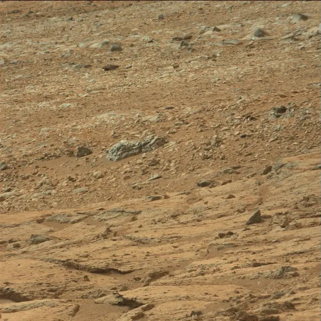 Sol 109: Mast Camera (Mastcam)