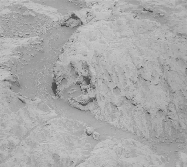 Sol 122: Mast Camera (Mastcam)