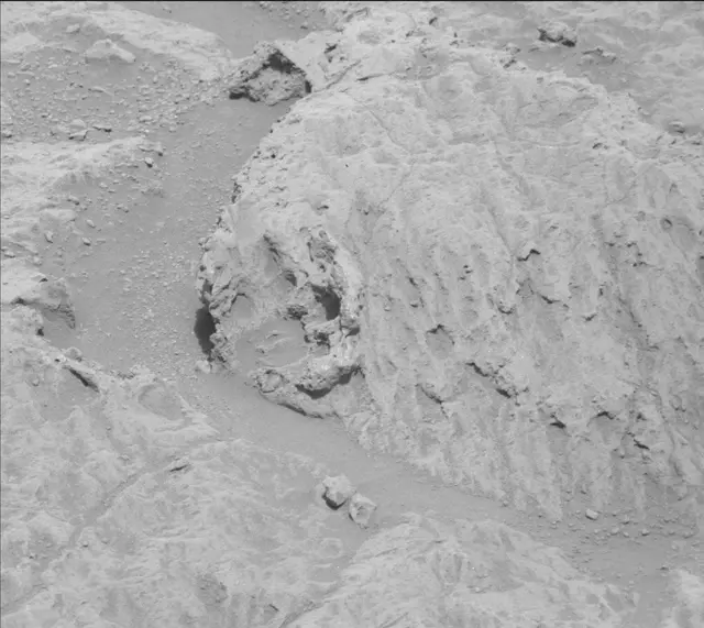 Sol 122: Mast Camera (Mastcam)