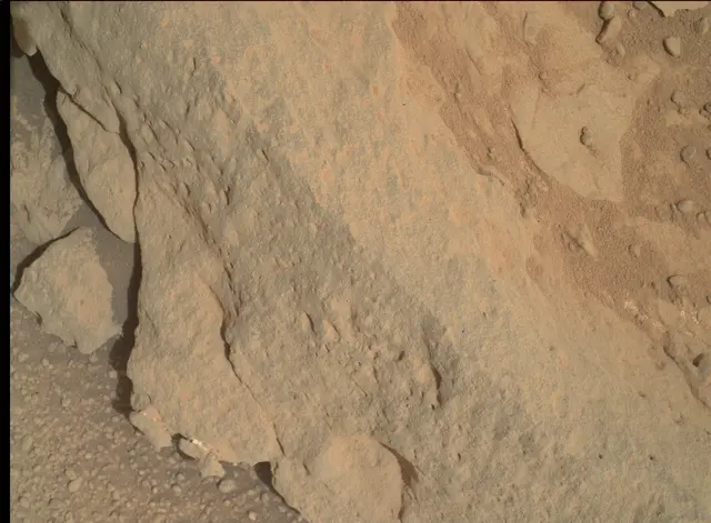 Sol 149: Mars Hand Lens Imager (MAHLI)