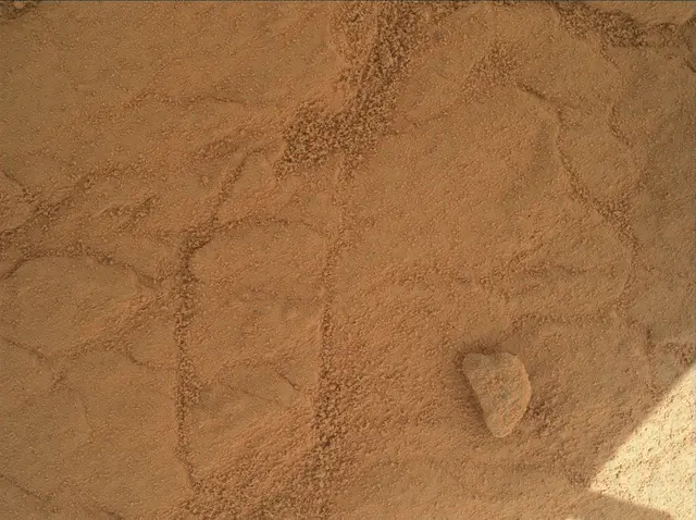 Sol 150: Mars Hand Lens Imager (MAHLI)