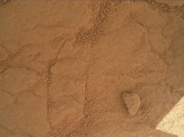 Sol 150: Mars Hand Lens Imager (MAHLI)