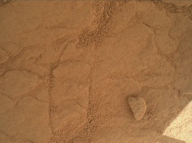 Sol 150: Mars Hand Lens Imager (MAHLI)
