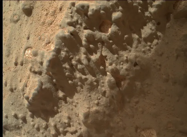 Sol 154: Mars Hand Lens Imager (MAHLI)