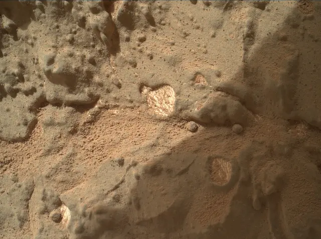 Sol 154: Mars Hand Lens Imager (MAHLI)