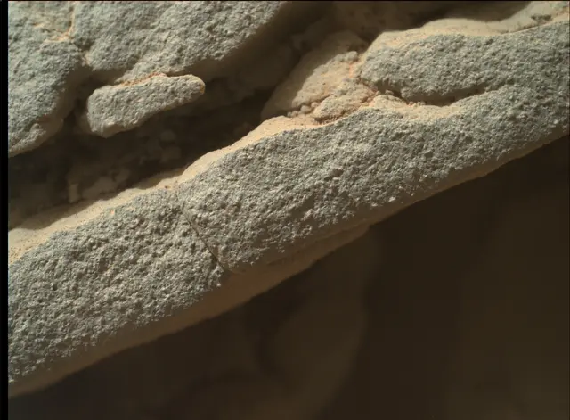 Sol 158: Mars Hand Lens Imager (MAHLI)