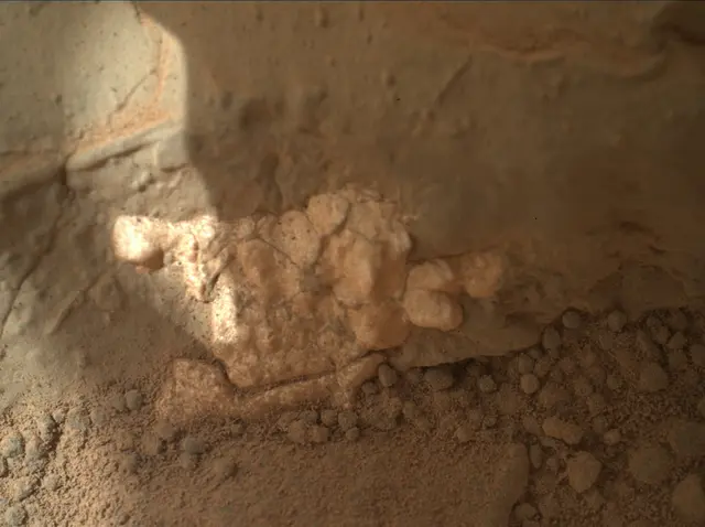 Sol 158: Mars Hand Lens Imager (MAHLI)